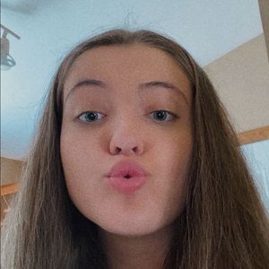 Meet your Posher, Abigail